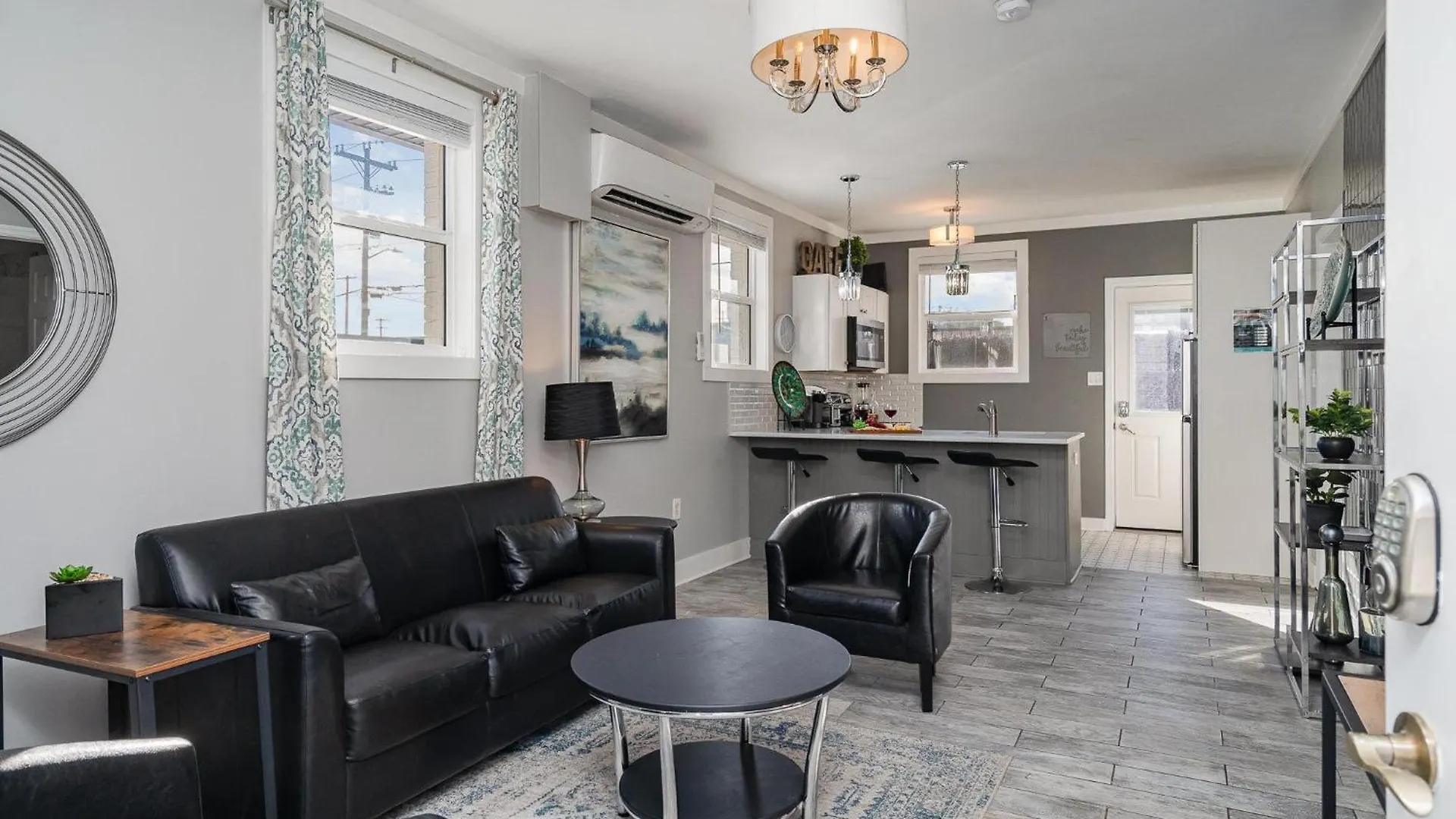 Willa Hidden Pearl-3 Units-Private Patios-Near Broadway Nashville 0*,  Stany Zjednoczone Ameryki