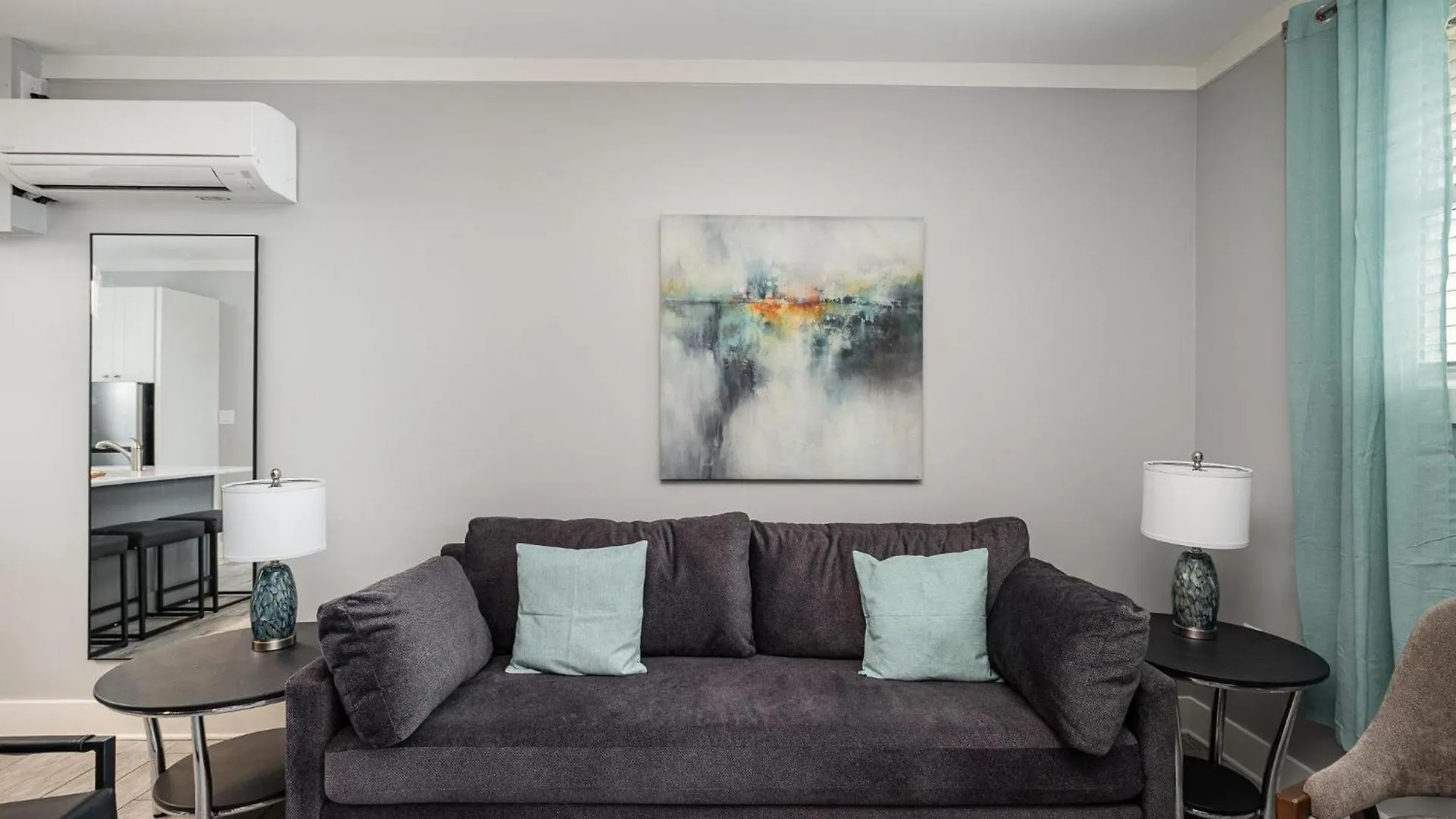 Willa Hidden Pearl-3 Units-Private Patios-Near Broadway Nashville 0*,  Stany Zjednoczone Ameryki